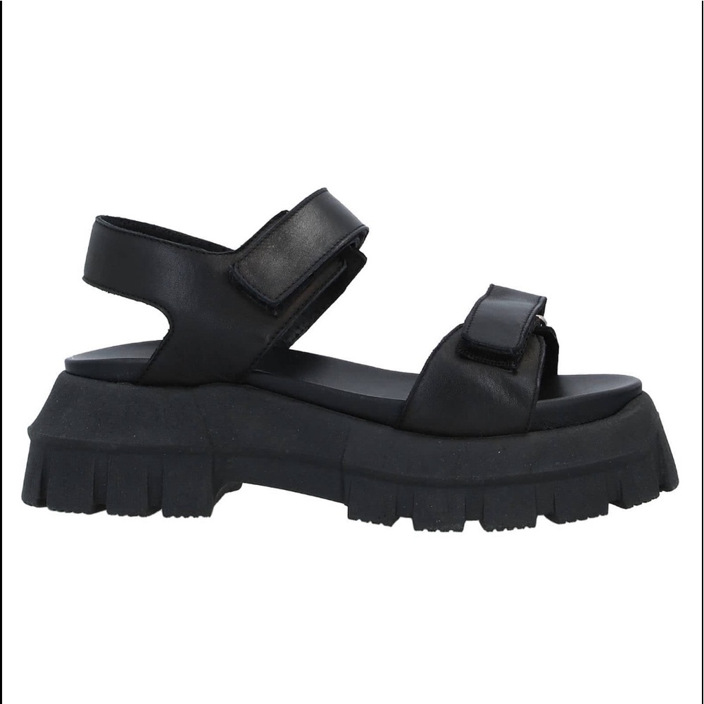 Italian Chunky sole black leather sandals Saks fifth Avenue 37